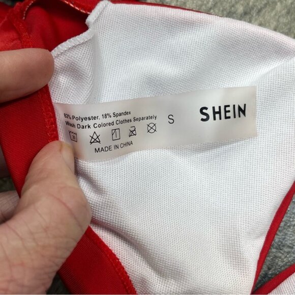 SHEIN Triangle Bikini Top - Picture 3 of 8